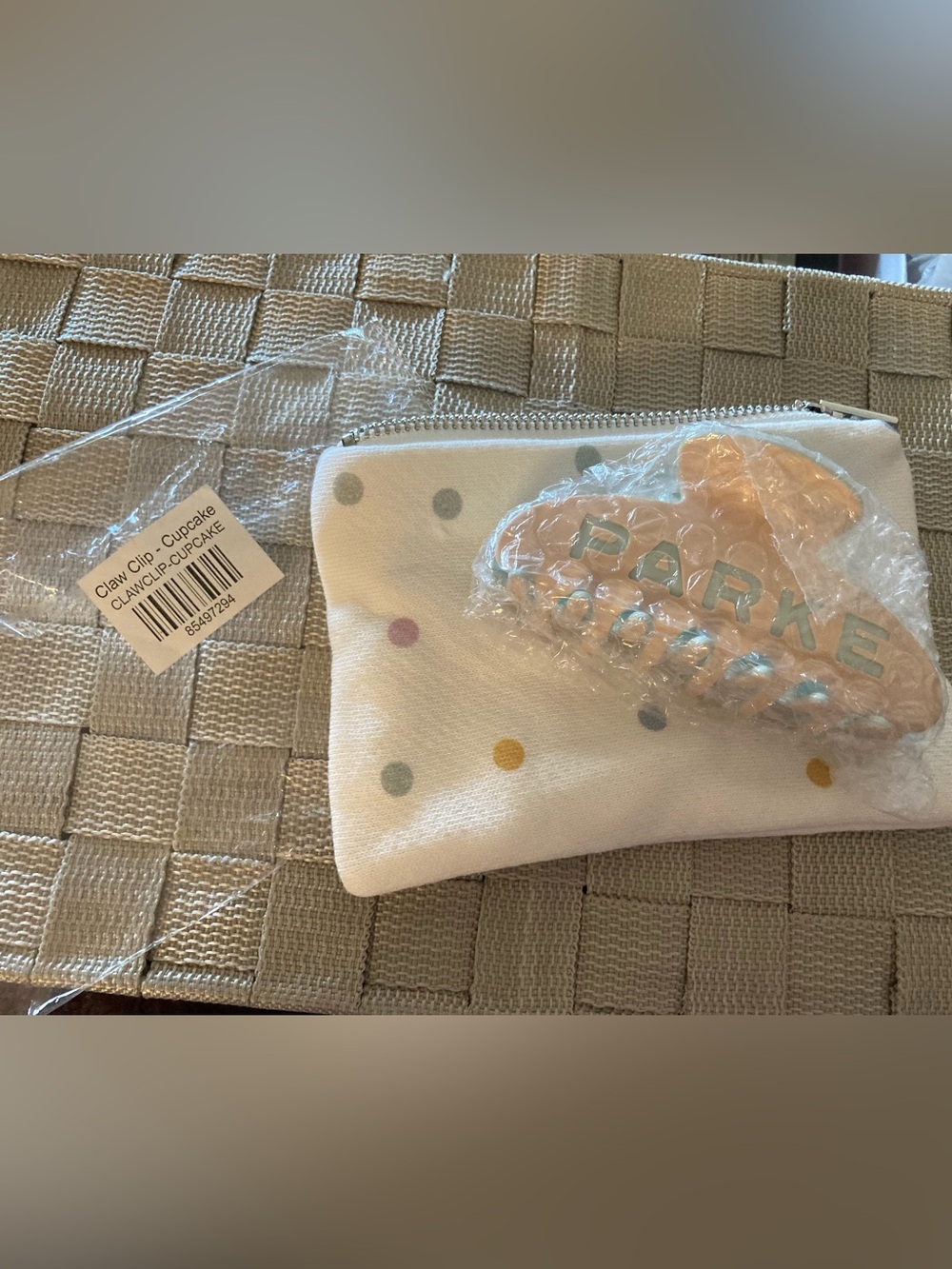 PARKE Birthday Claw Clip (Cupcake) - Sold Out Online - NWT - Picture 5 of 10